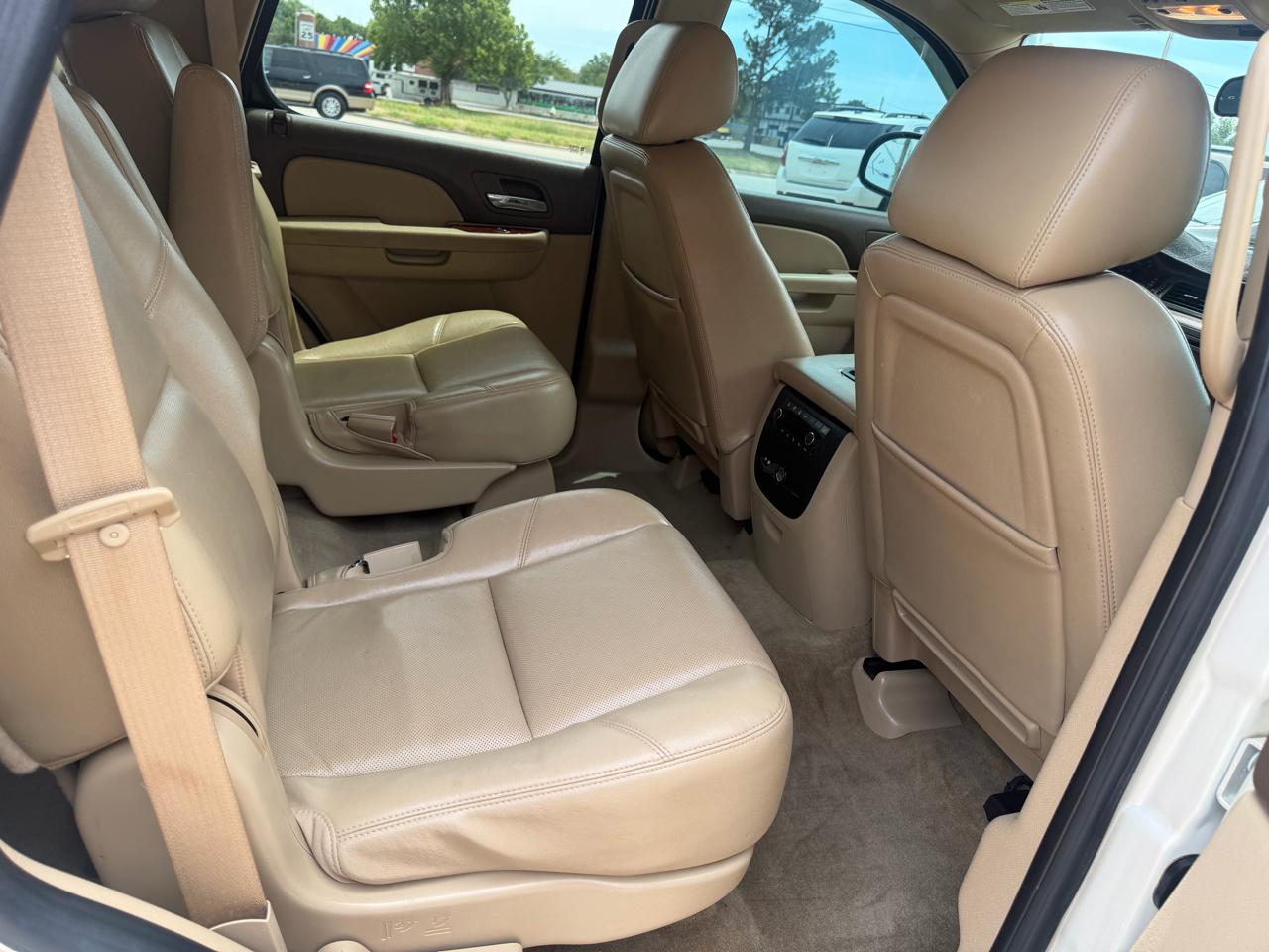 Chevrolet Tahoe LTZ 4WD 2012