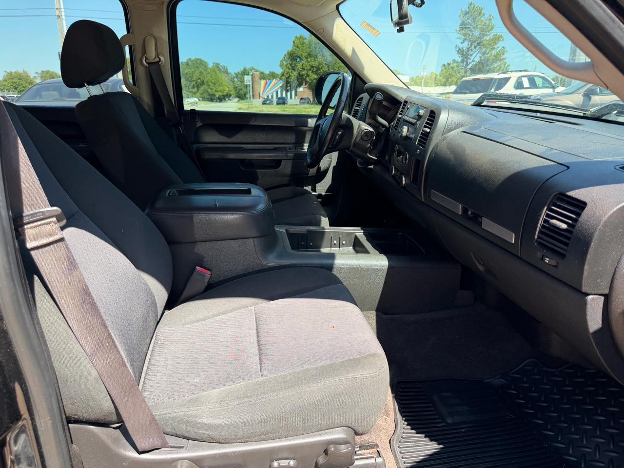 GMC Sierra 1500 SLE Crew Cab 2WD 2013