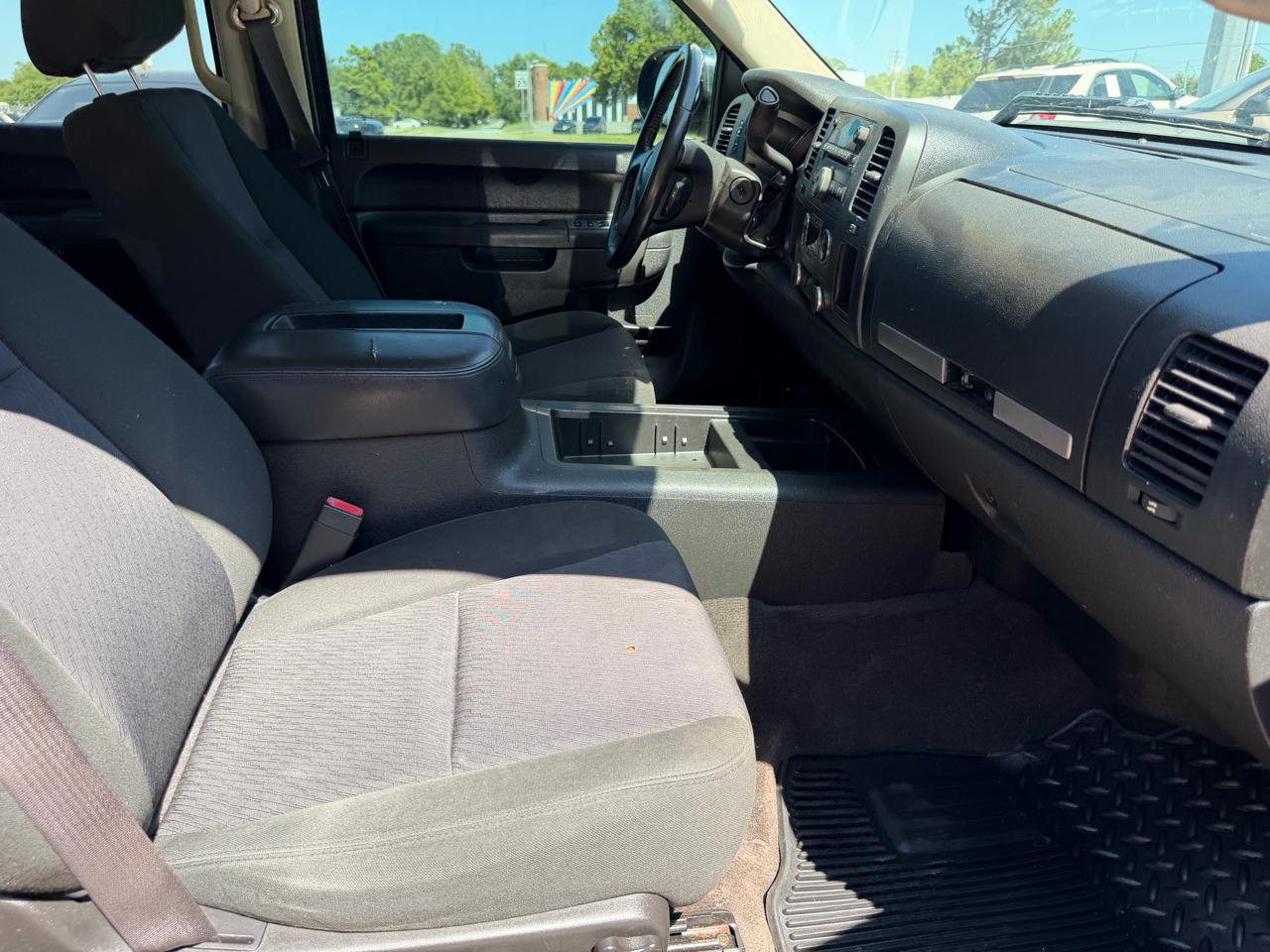 GMC Sierra 1500 SLE Crew Cab 2WD 2013