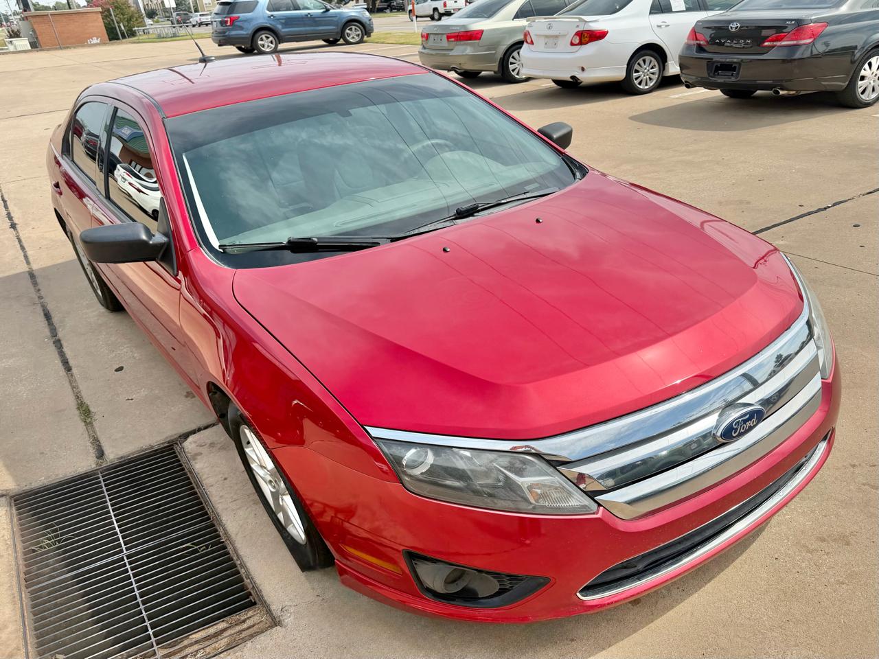 Ford Fusion S 2012
