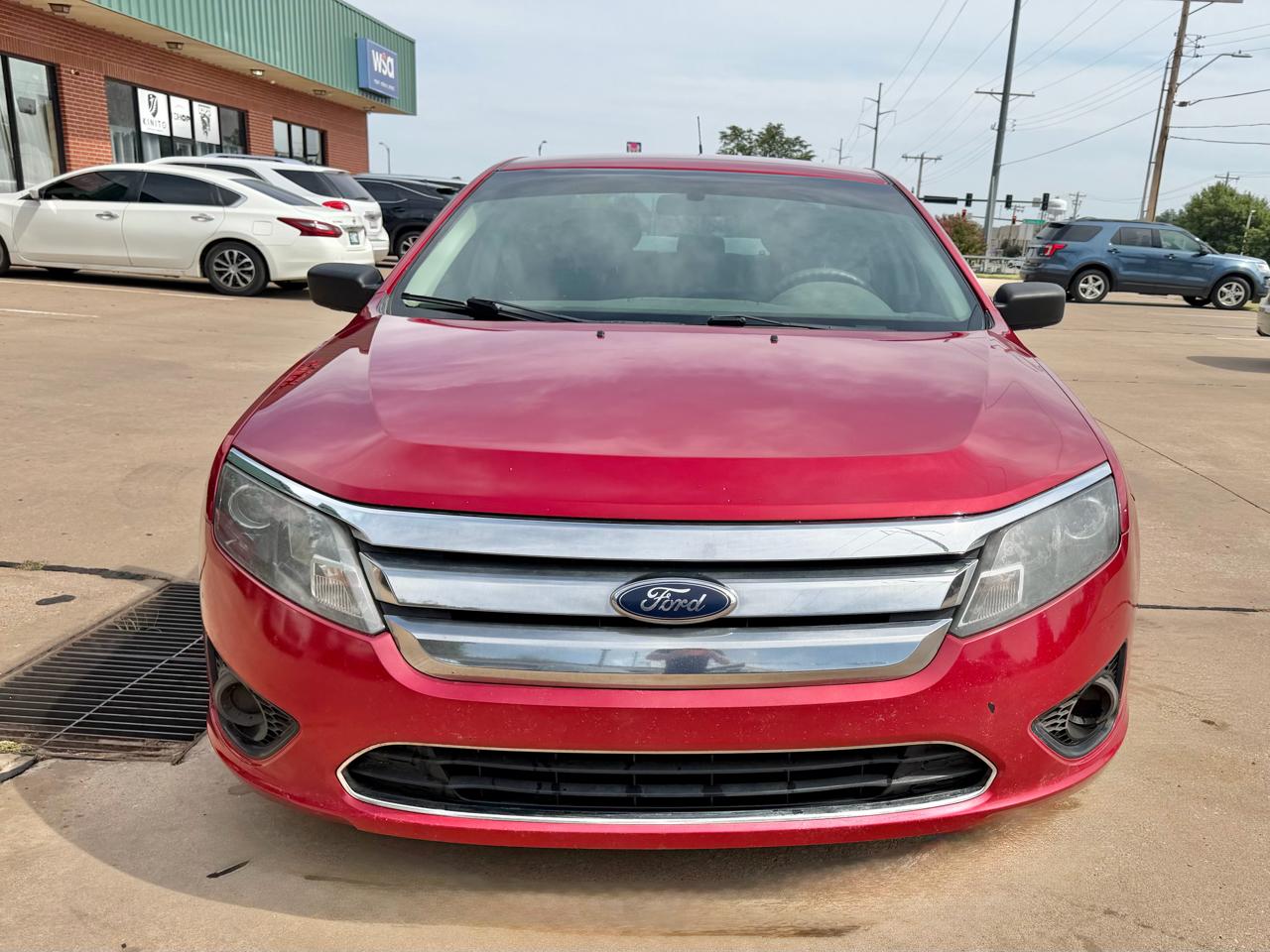 Ford Fusion S 2012