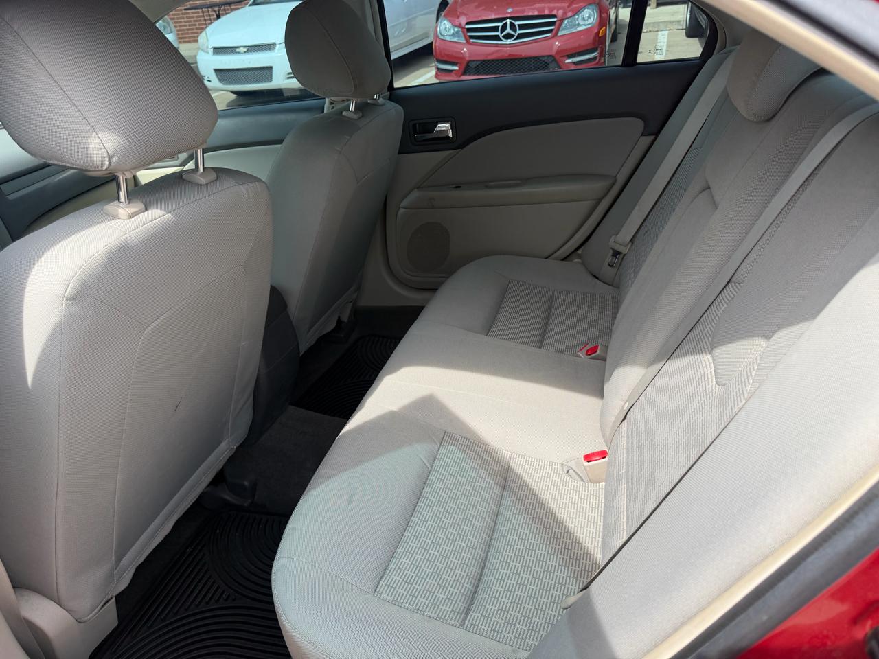 Ford Fusion S 2012