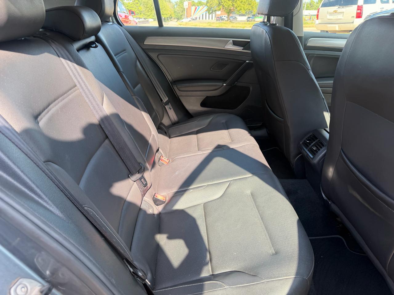 Volkswagen Golf TSI S 6A 2015
