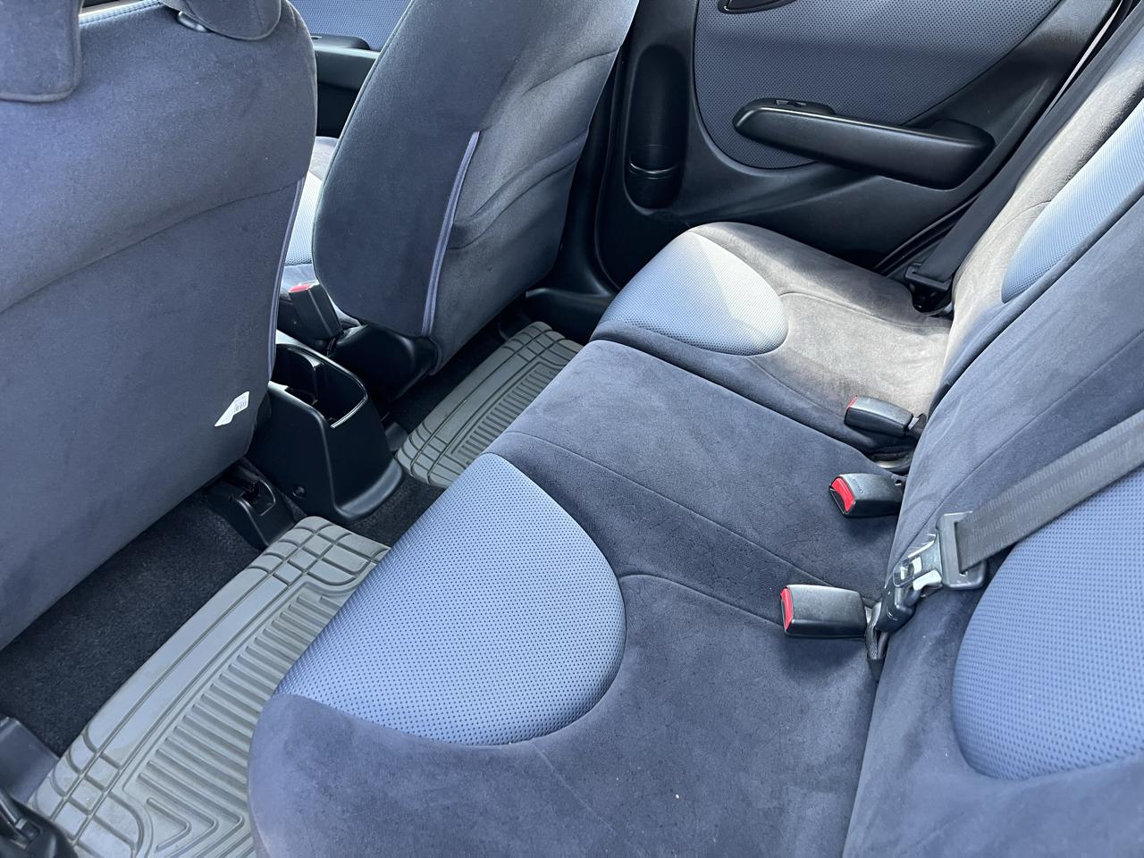 Honda Fit 5-Speed MT 2007