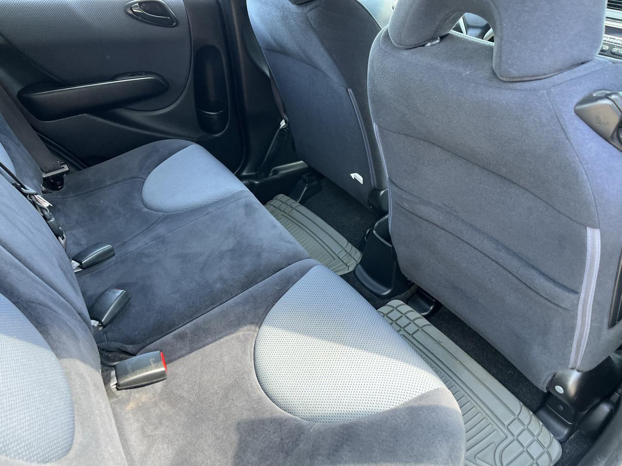 Honda Fit 5-Speed MT 2007