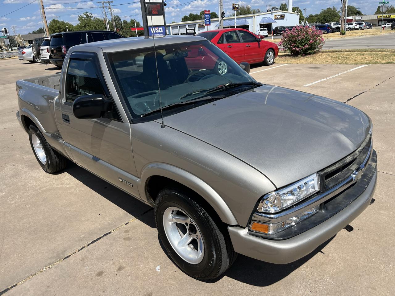 Chevrolet S10 Pickup Short Bed 2WD 1999
