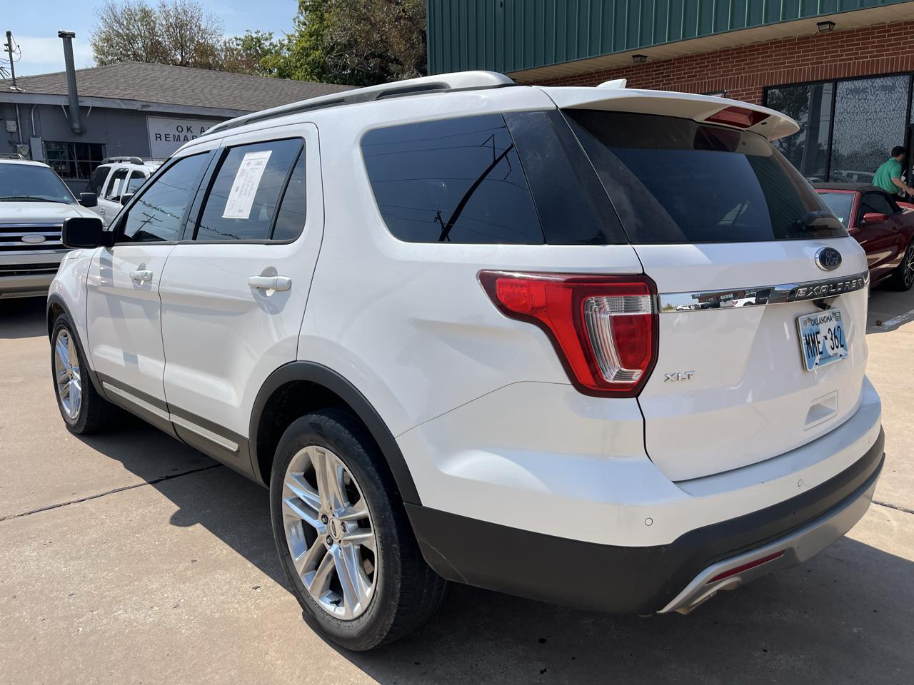 Ford Explorer 2WD 4dr V6 XLT 2017