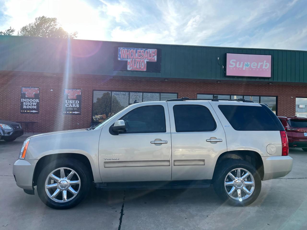 GMC Yukon SLT1 2WD 2011