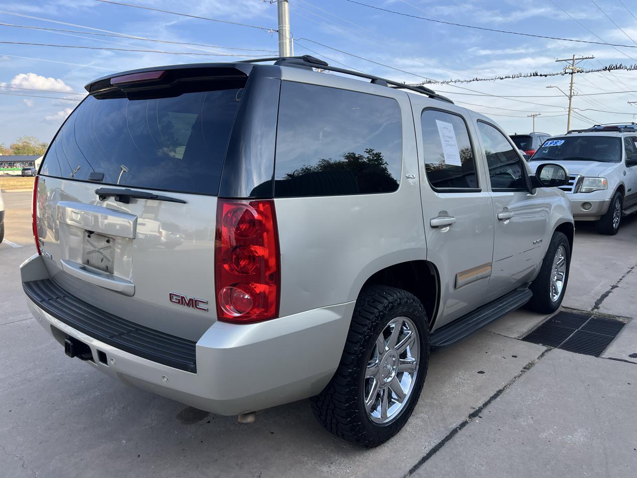 GMC Yukon SLT1 2WD 2011