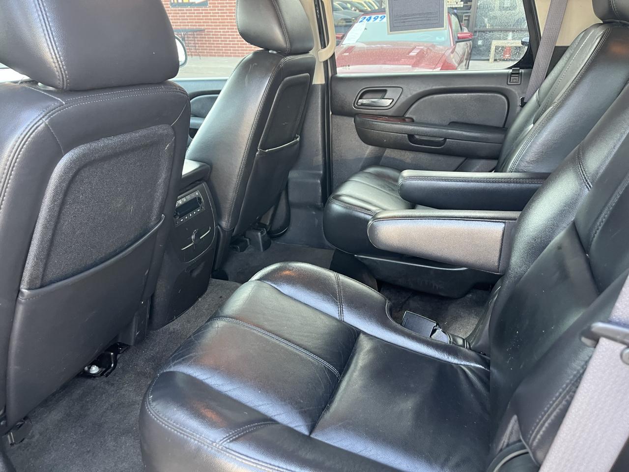 GMC Yukon SLT1 2WD 2011