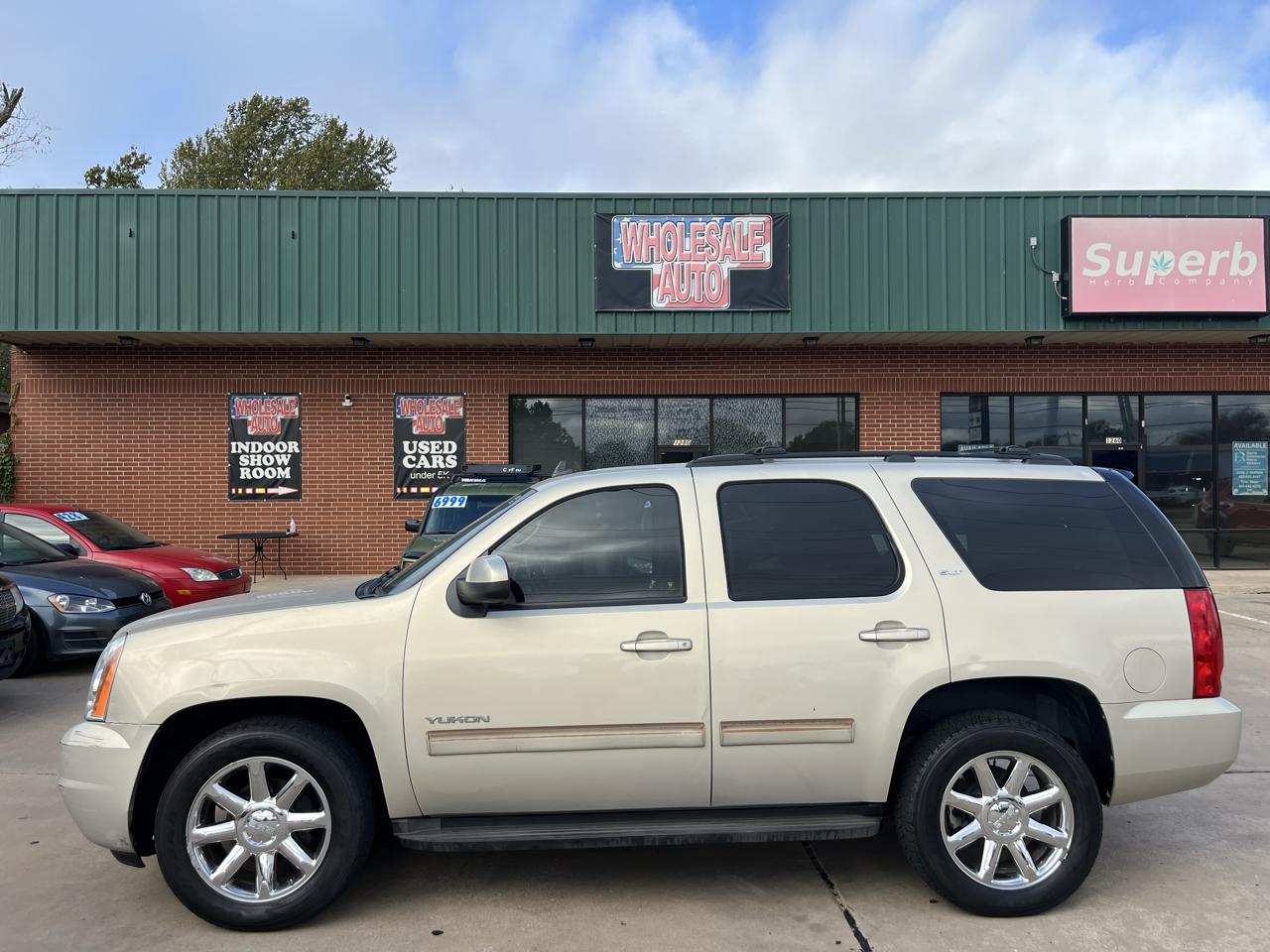 GMC Yukon SLT1 2WD 2011