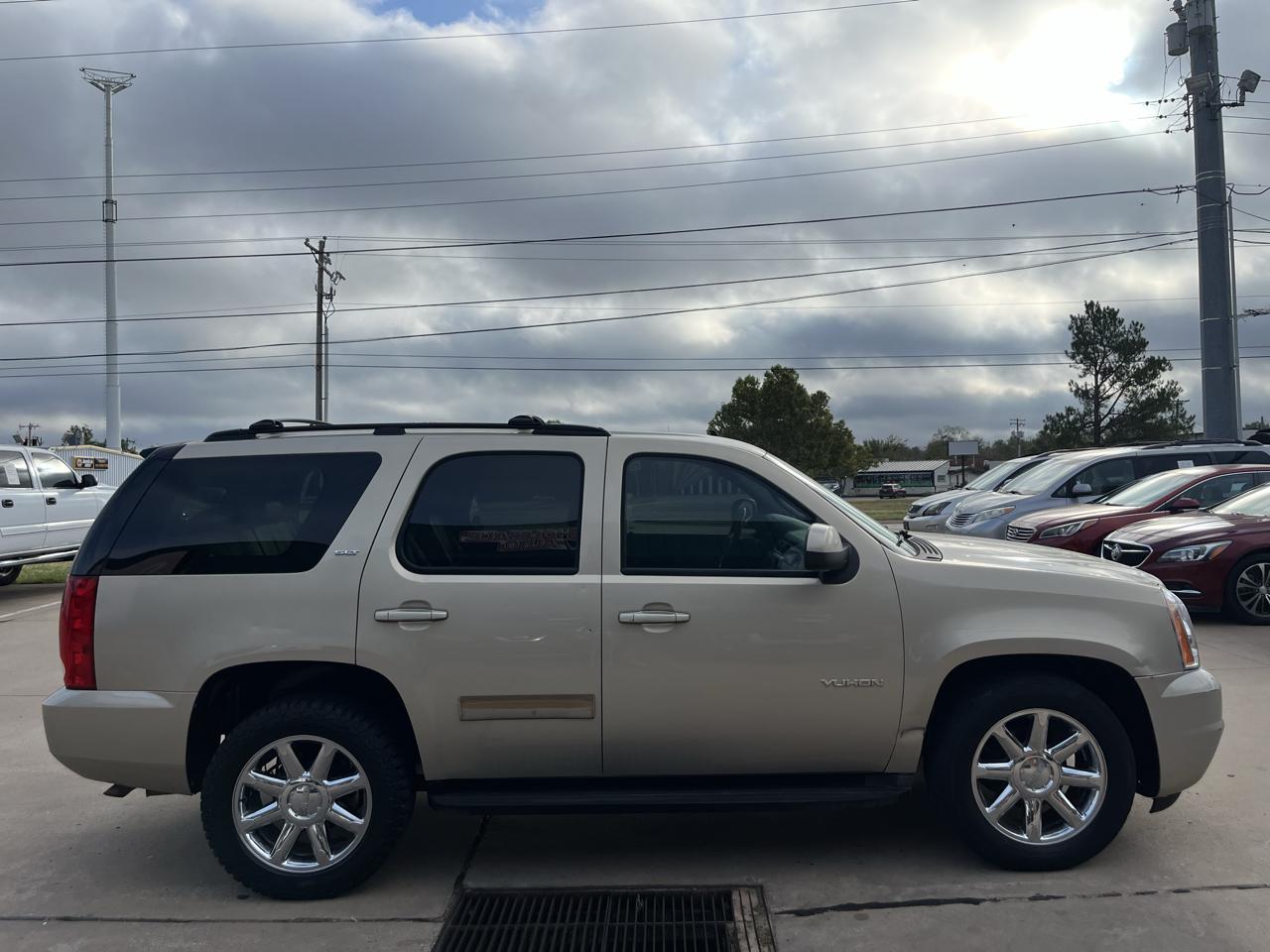 GMC Yukon SLT1 2WD 2011