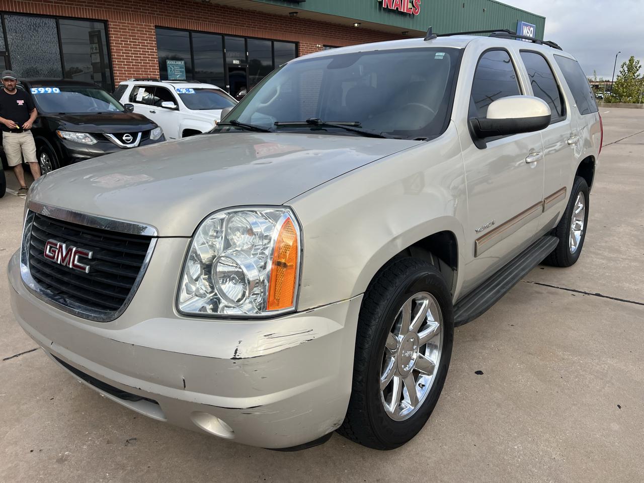 GMC Yukon SLT1 2WD 2011