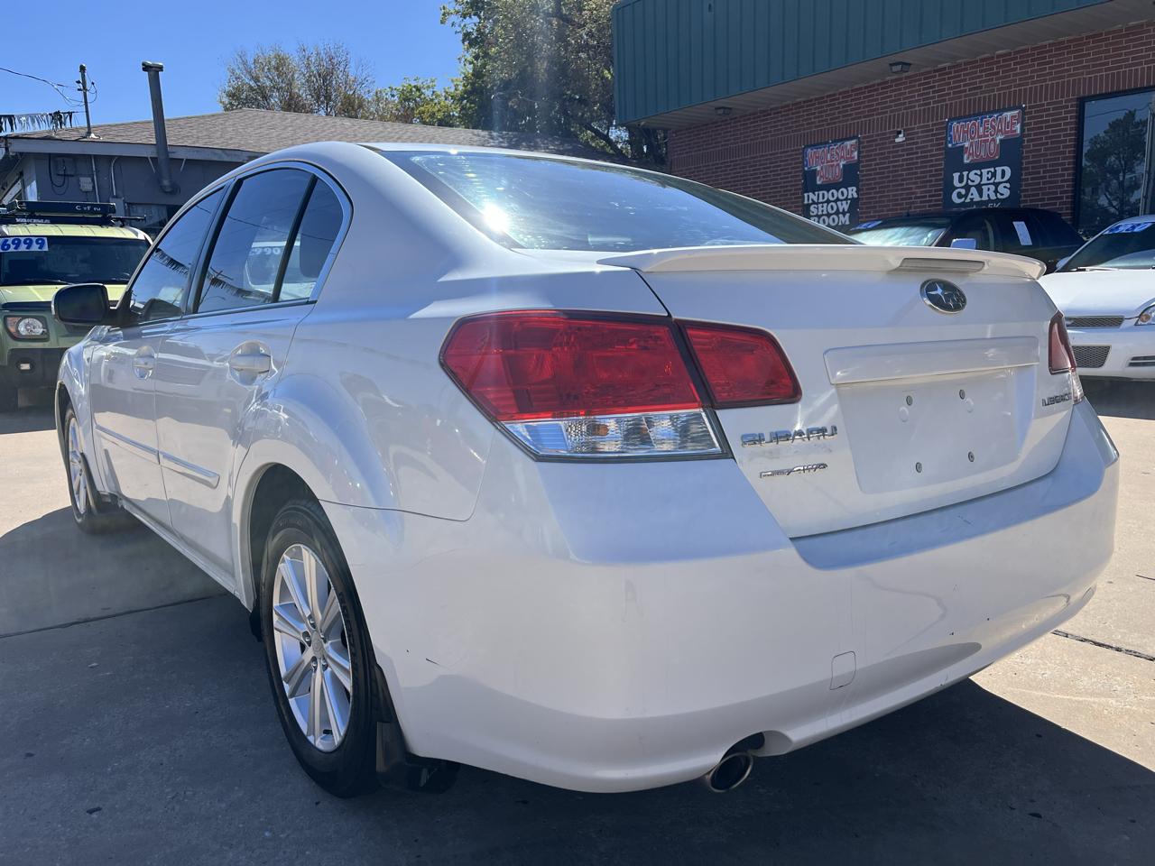 Subaru Legacy photo 3