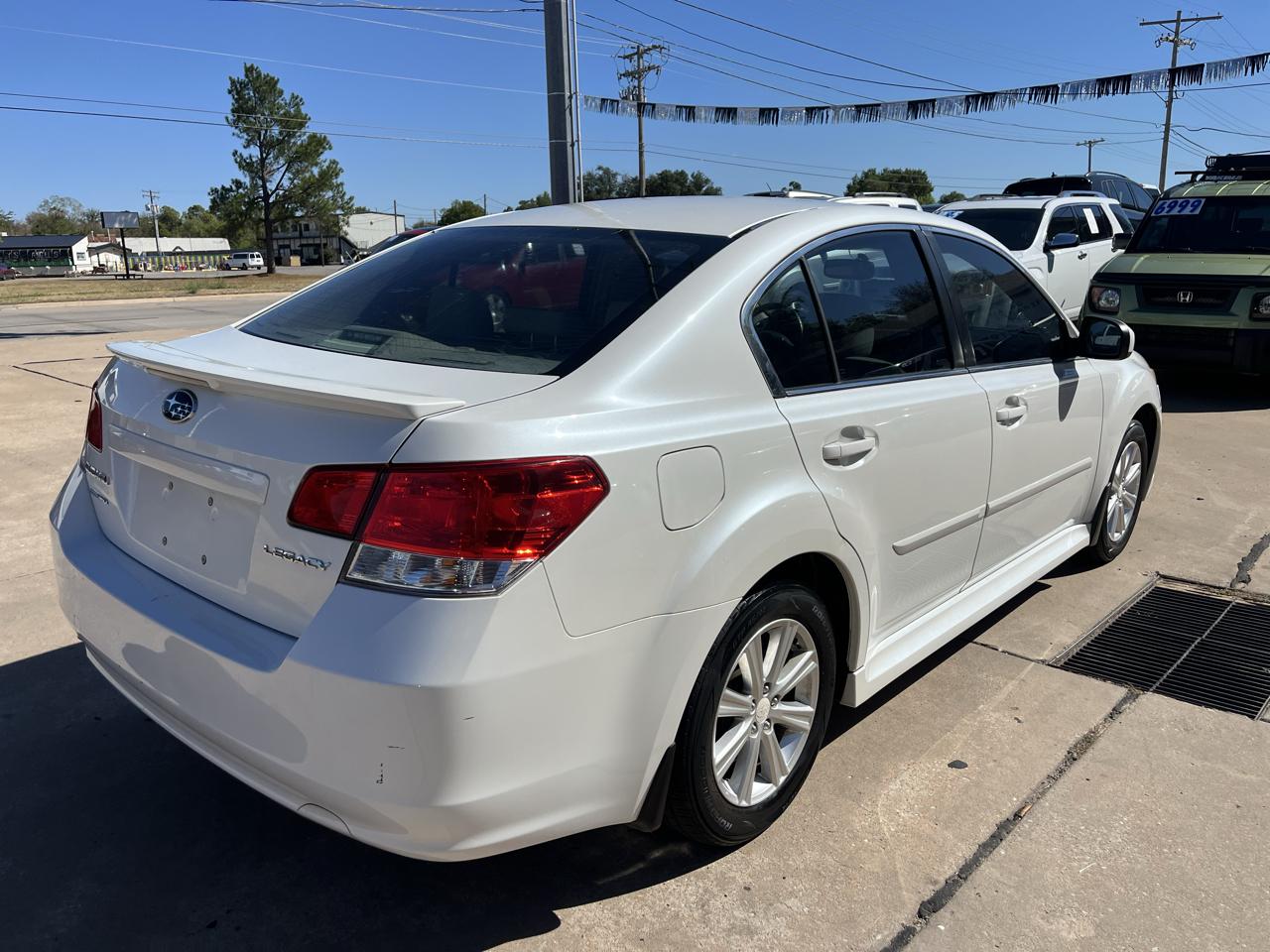 Subaru Legacy photo 4