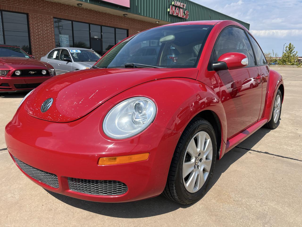Volkswagen New Beetle S 2008