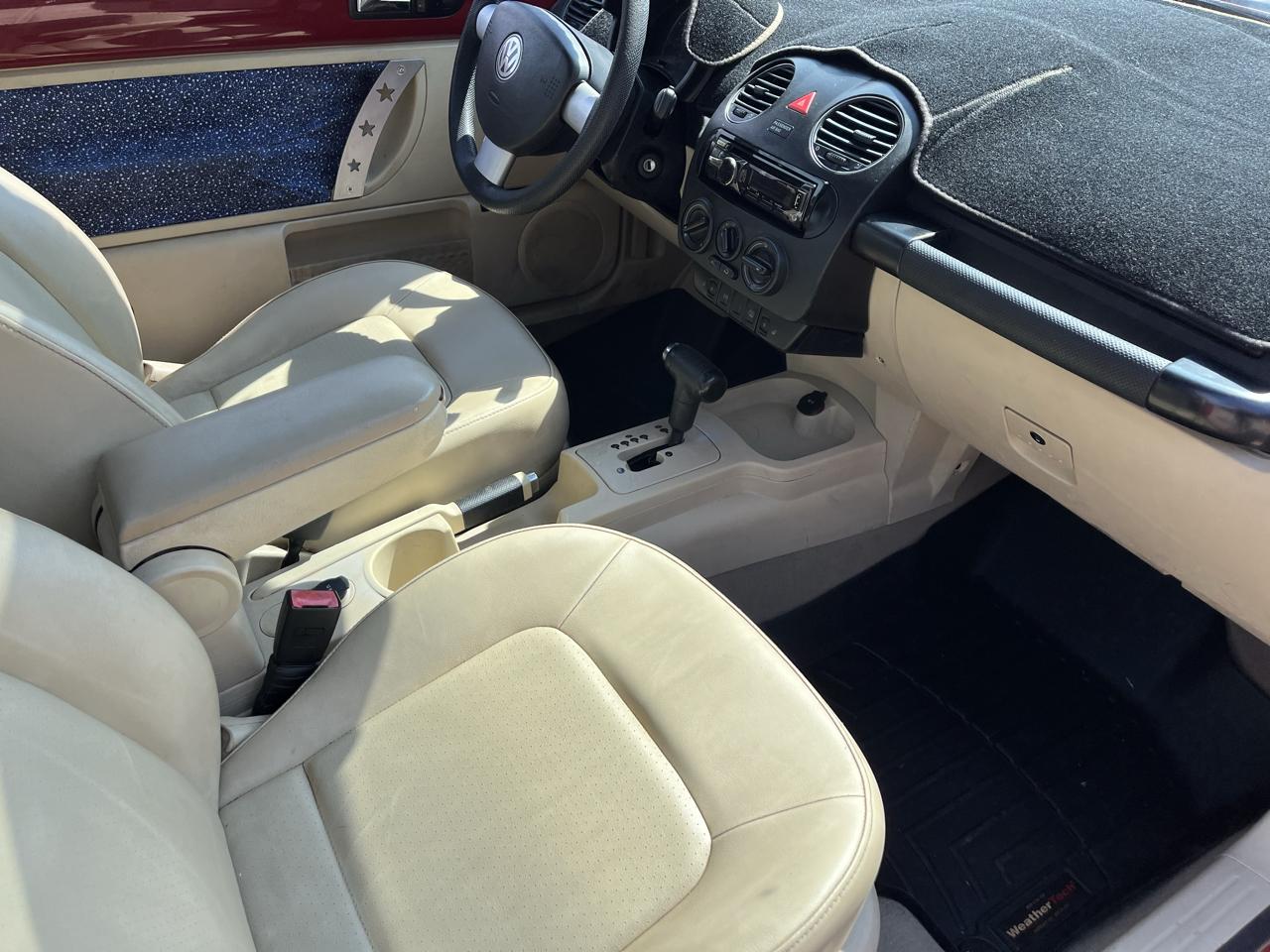 Volkswagen New Beetle S 2008