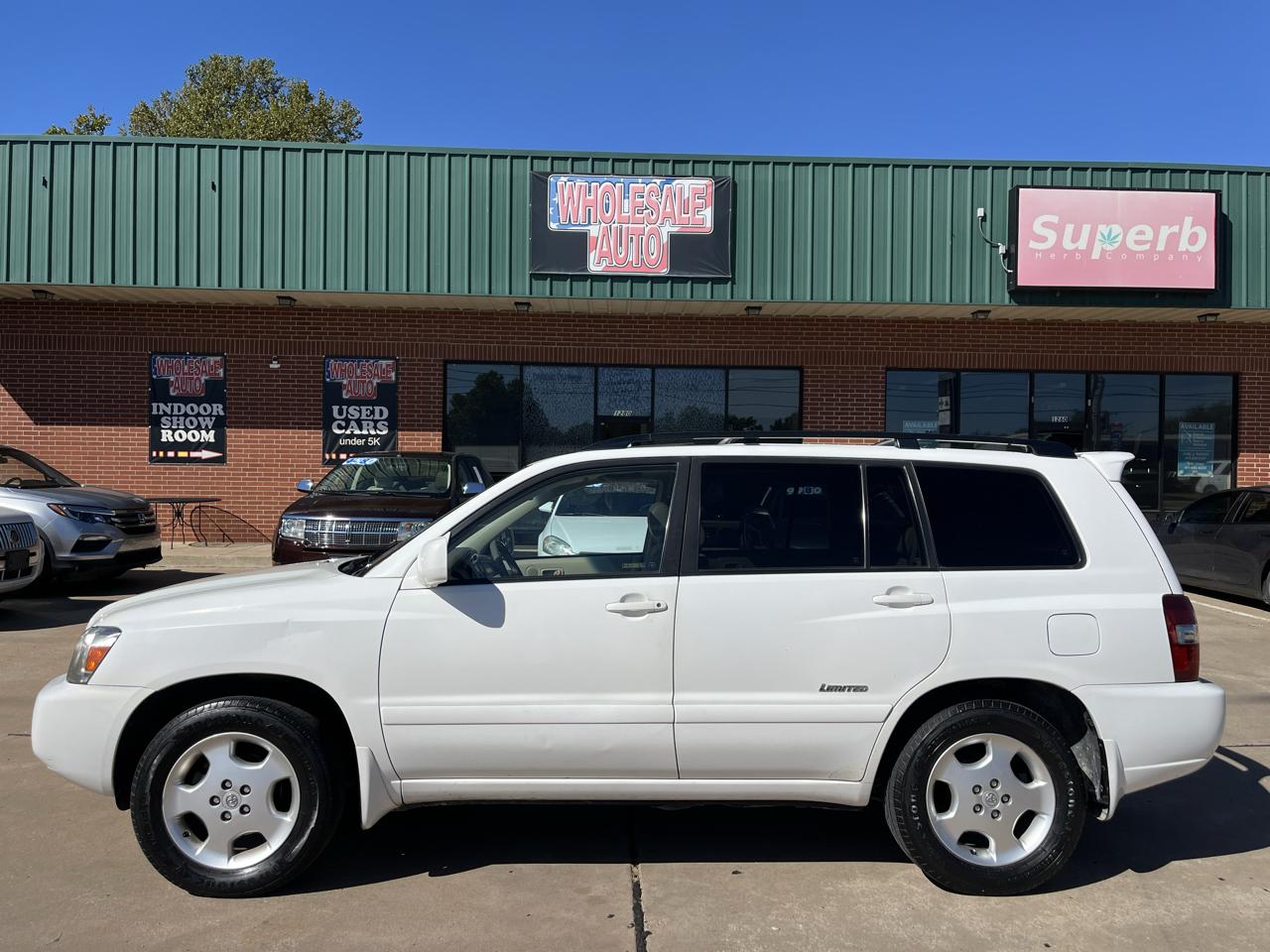 Toyota Highlander V6 2WD with 3rd-Row Seat 2007
