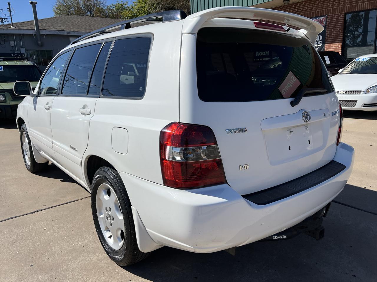 Toyota Highlander V6 2WD with 3rd-Row Seat 2007