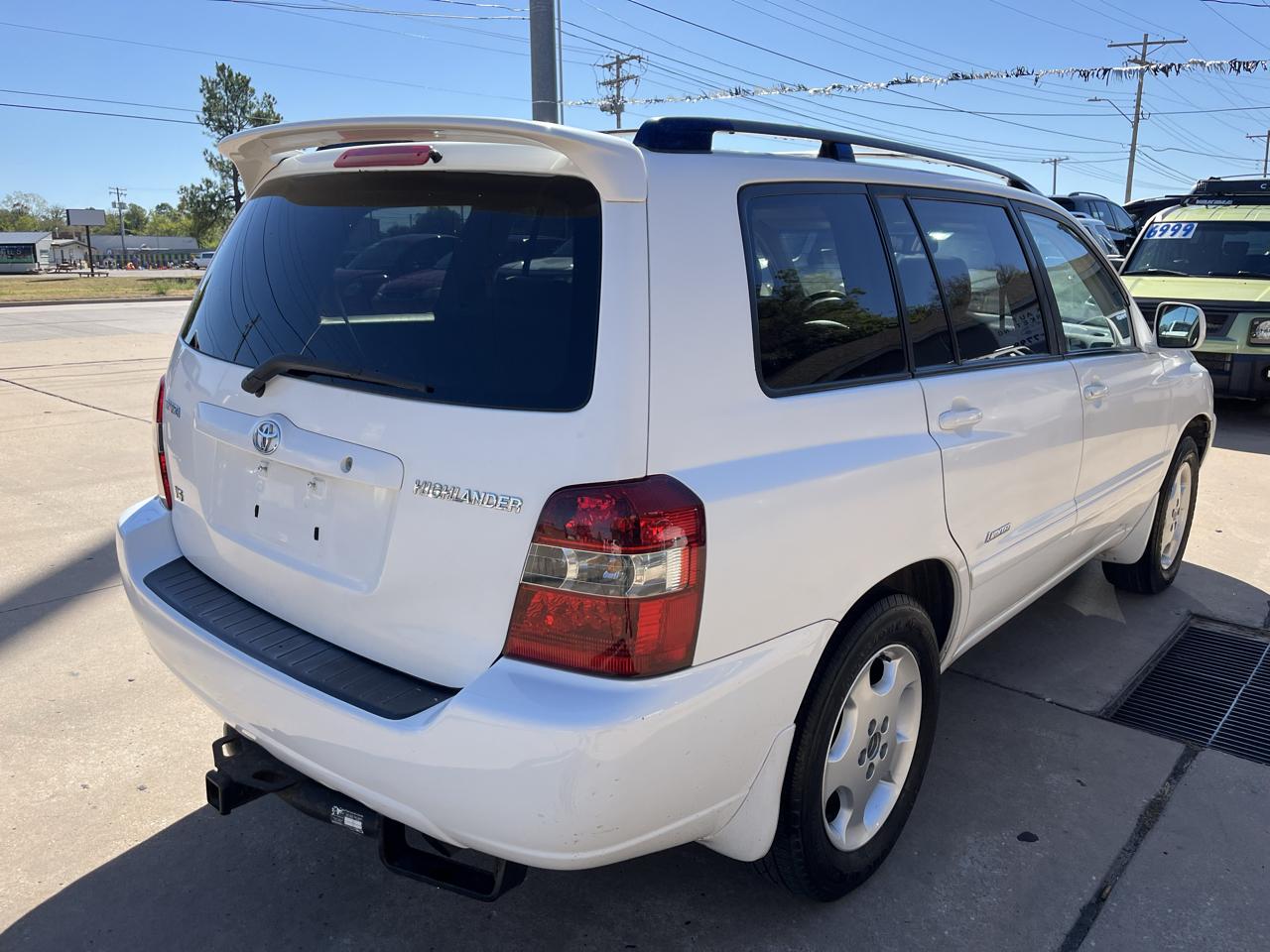 Toyota Highlander V6 2WD with 3rd-Row Seat 2007