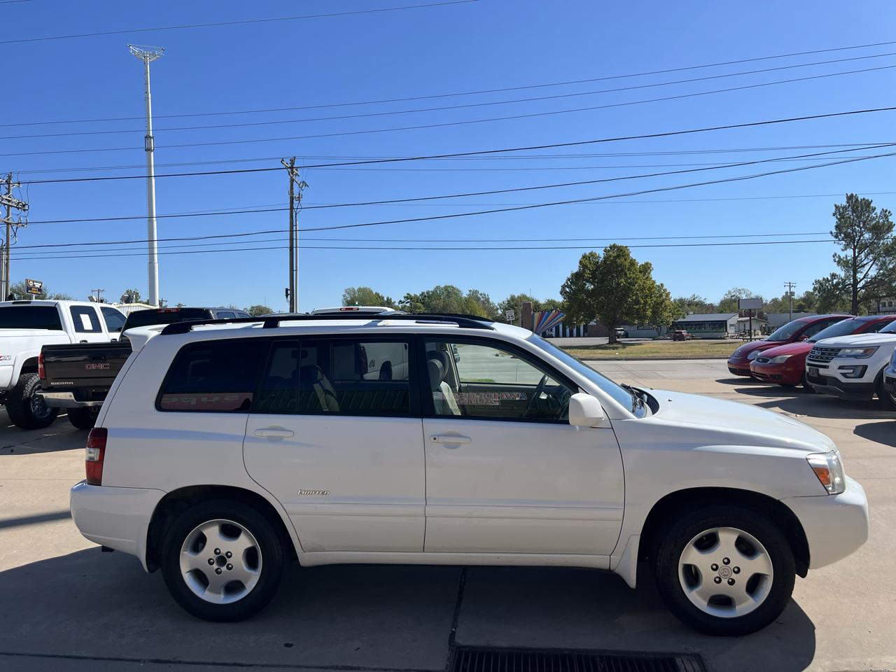 Toyota Highlander V6 2WD with 3rd-Row Seat 2007