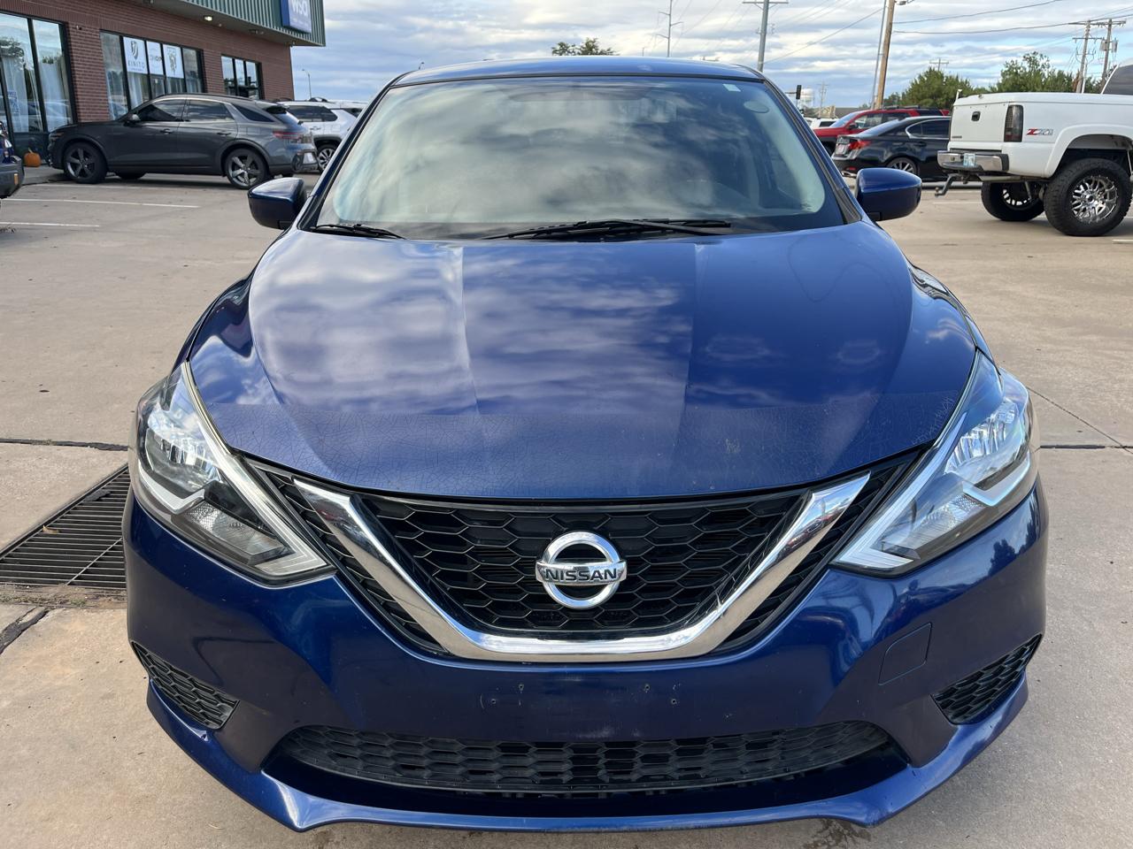 Nissan Sentra S 6MT 2017