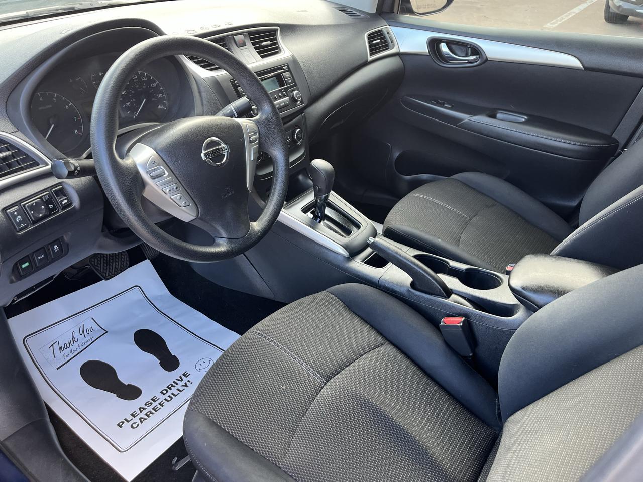 Nissan Sentra S 6MT 2017