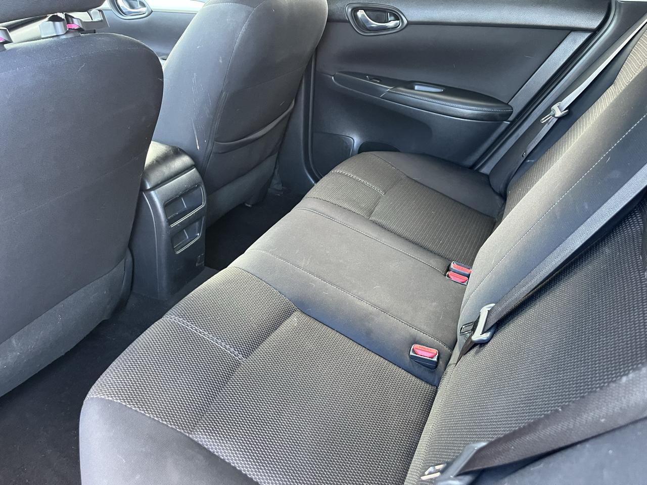 Nissan Sentra S 6MT 2017