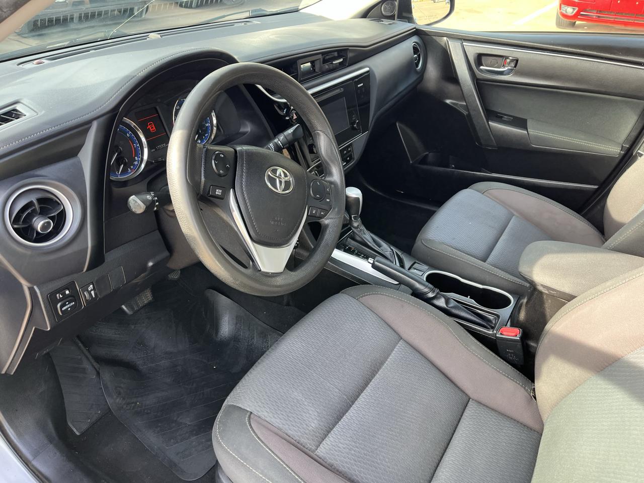 Toyota Corolla LE CVT 2017