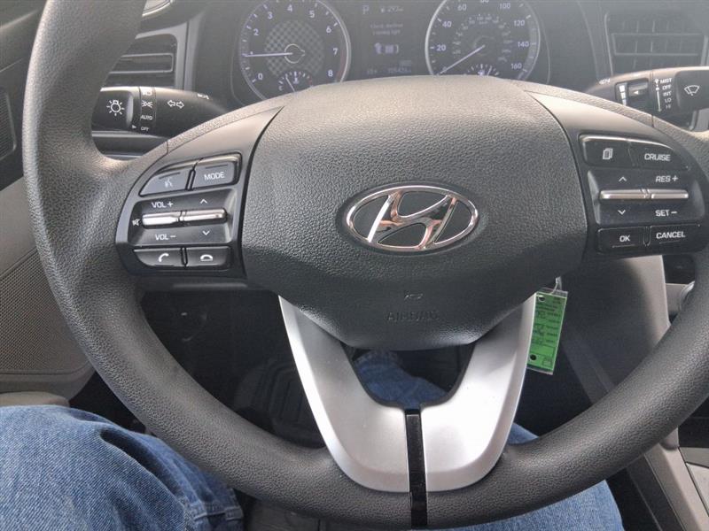 Hyundai Elantra  2020