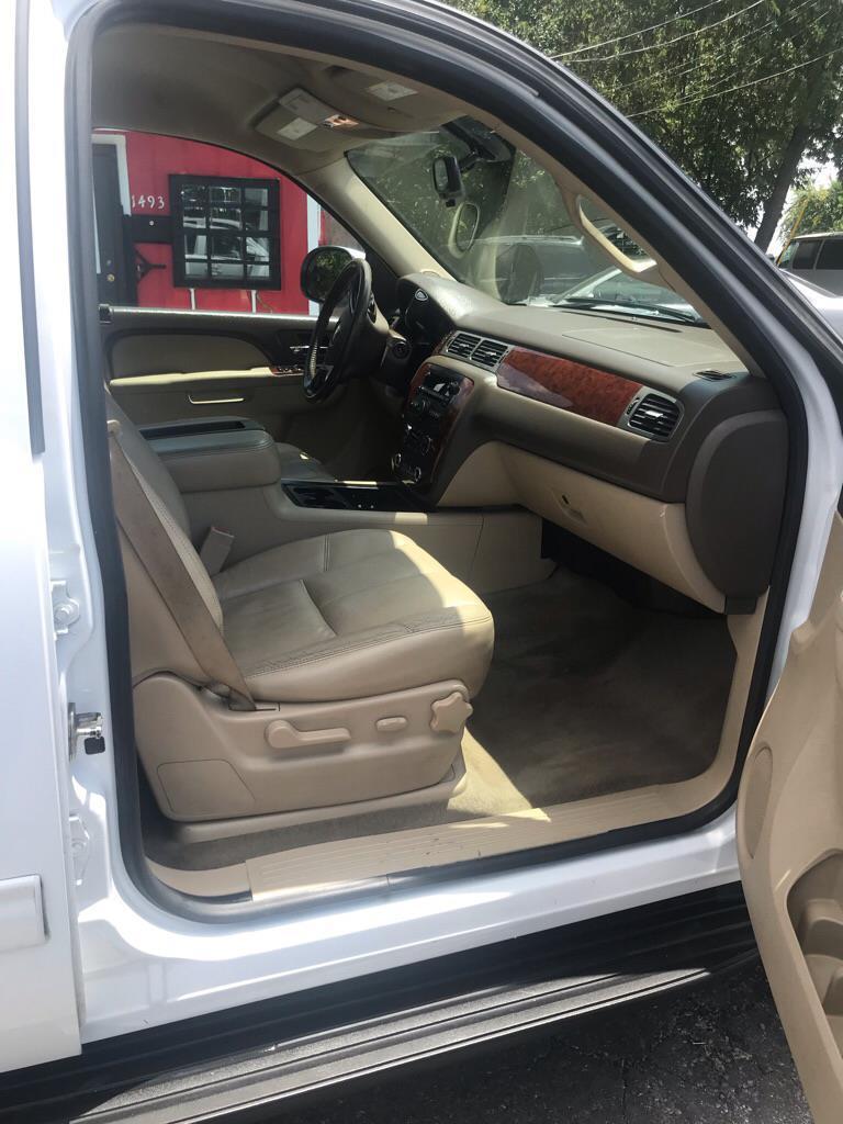 Chevrolet Tahoe  2012