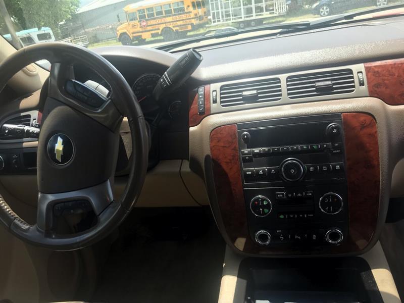 Chevrolet Tahoe  2012