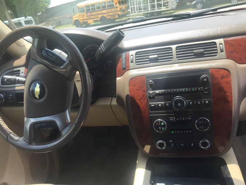 Chevrolet Tahoe  2012