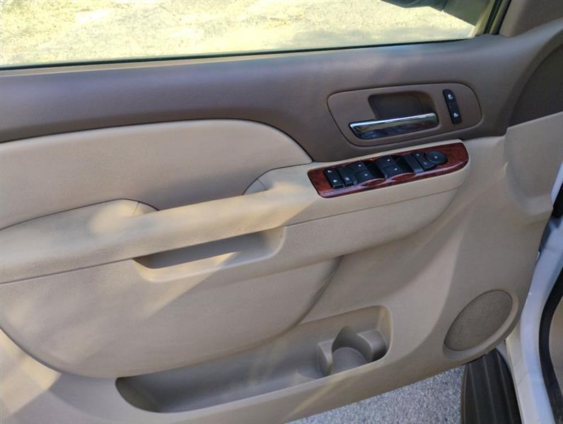 Chevrolet Tahoe  2012