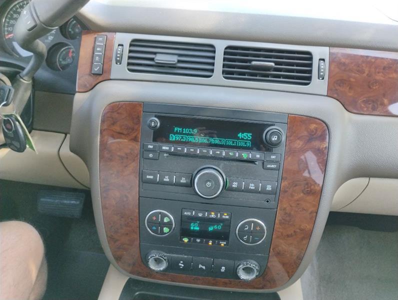 Chevrolet Tahoe  2012