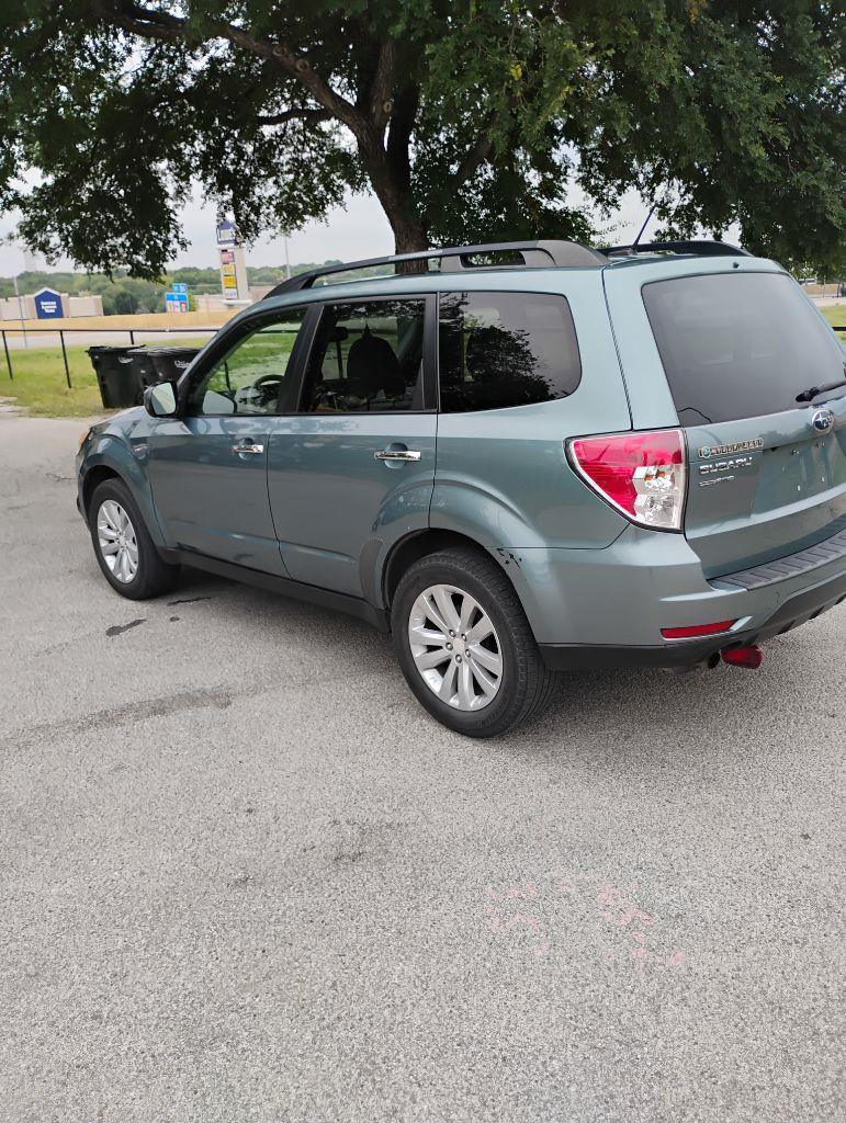 Subaru Forester  2011