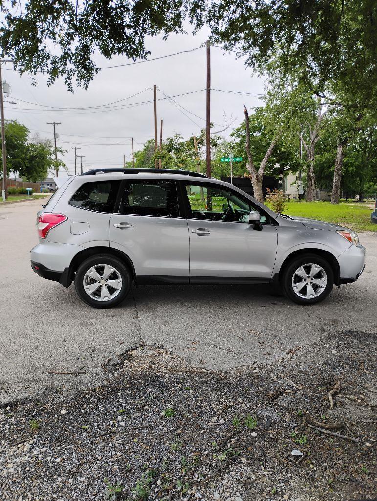 Subaru Forester  2016