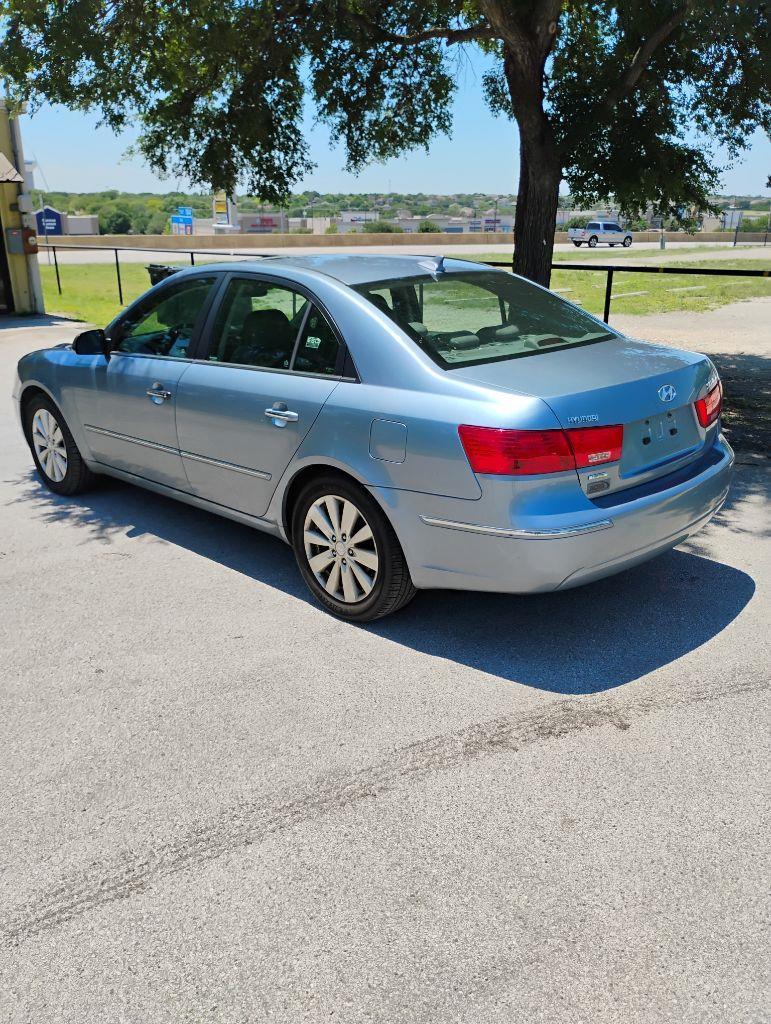 Hyundai Sonata  2010