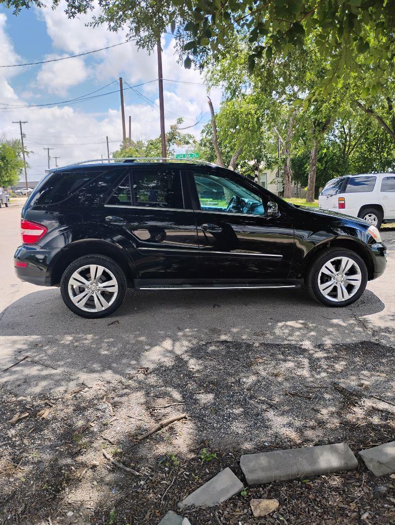 2011 Mercedes-Benz M-Class 350 4MATIC