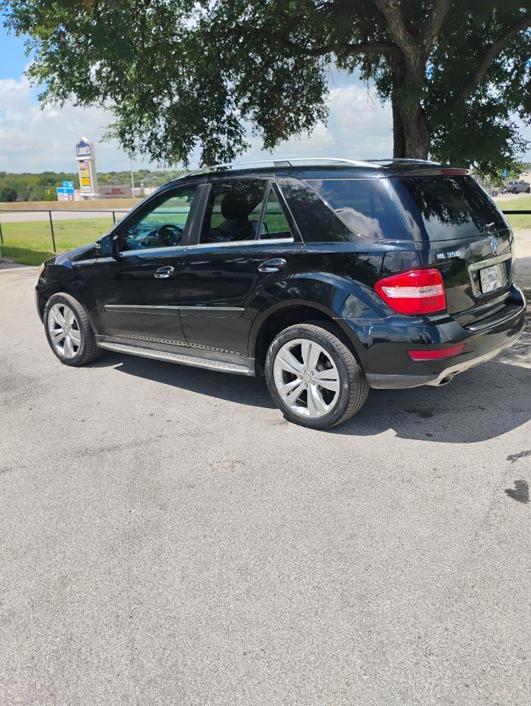 Mercedes-Benz M-Class  2011