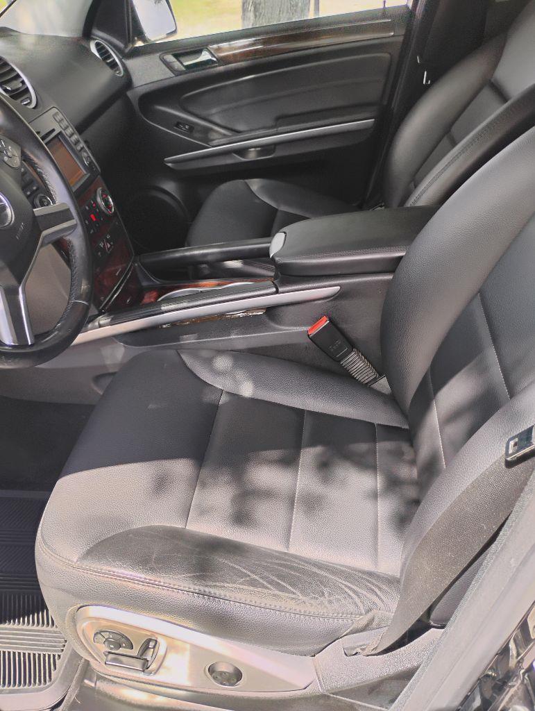 Mercedes-Benz M-Class  2011