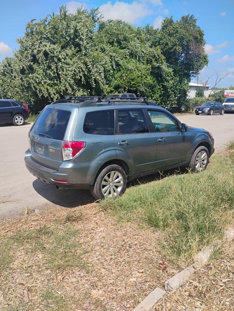 Subaru Forester  2011