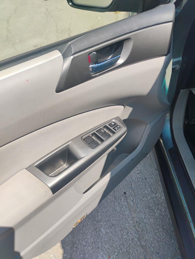 Subaru Forester  2011