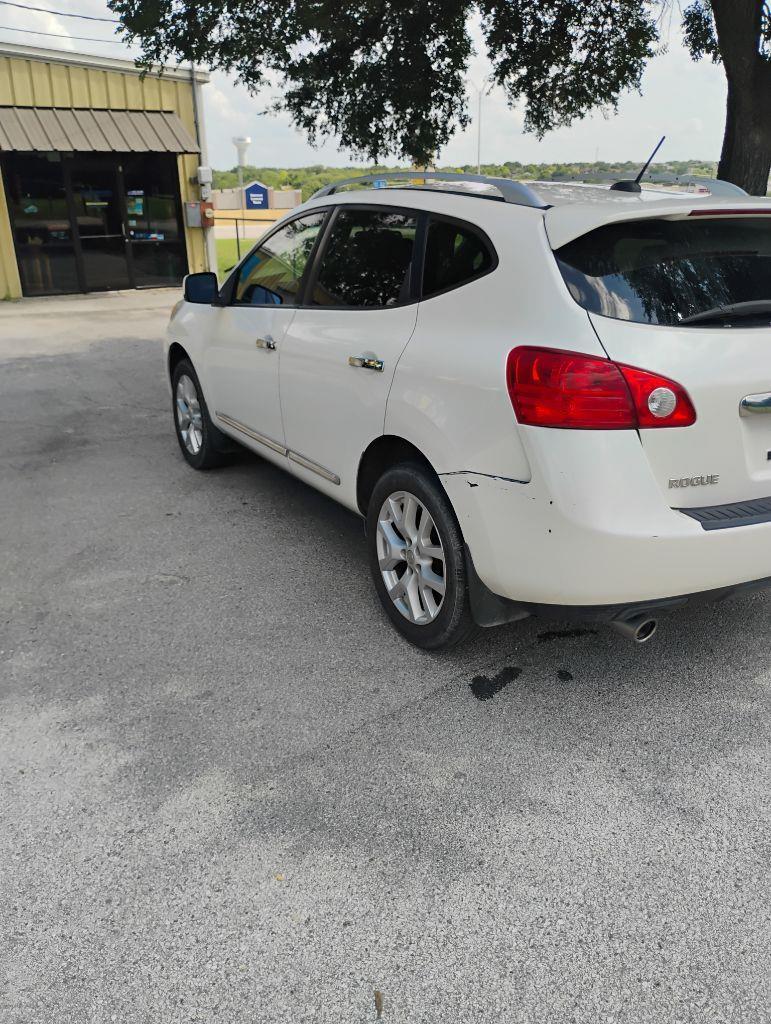 Nissan Rogue  2011