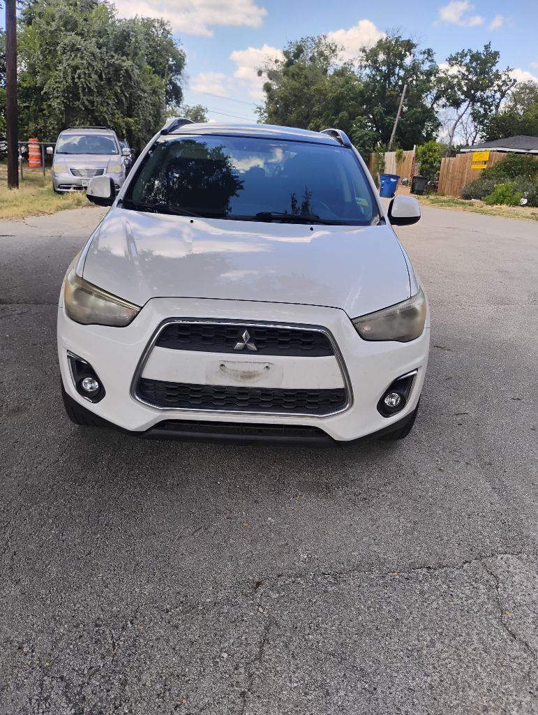 Mitsubishi Outlander Sport  2013