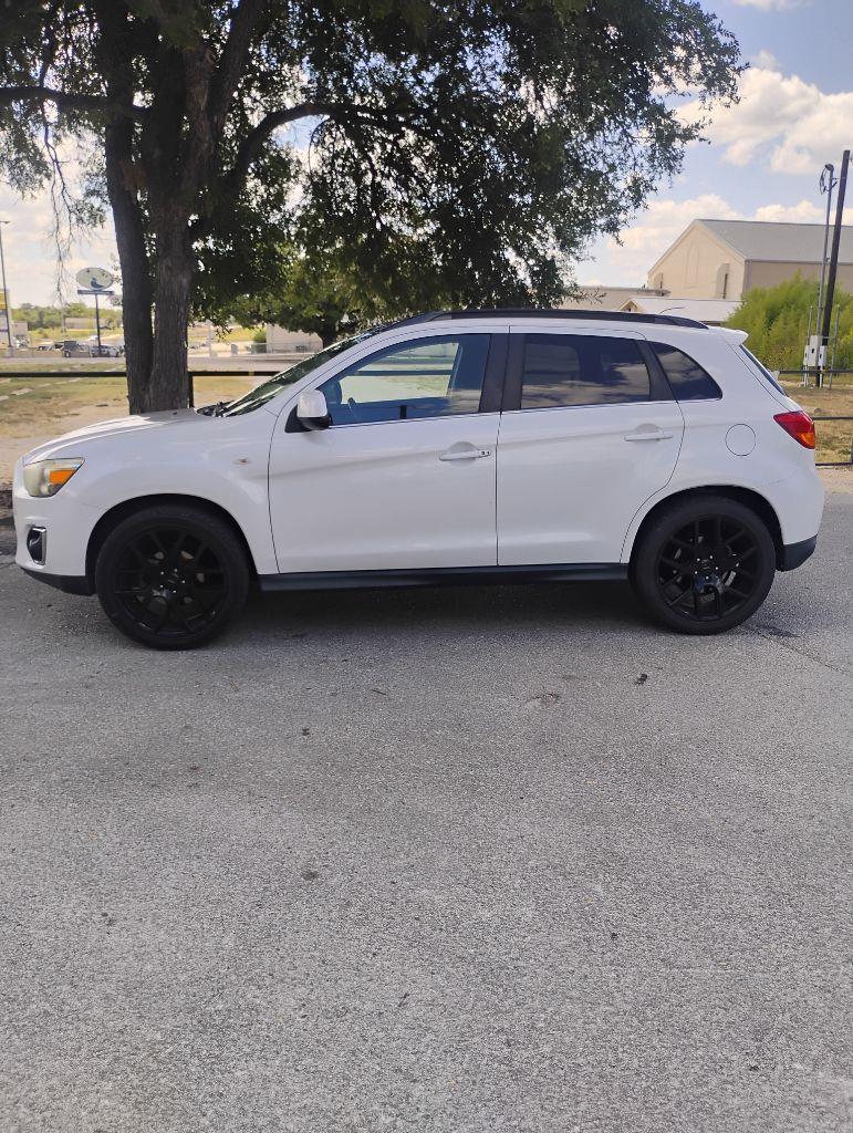 Mitsubishi Outlander Sport  2013