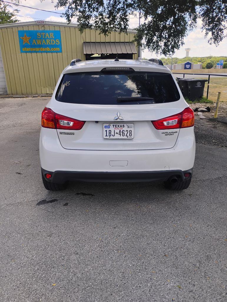 Mitsubishi Outlander Sport  2013