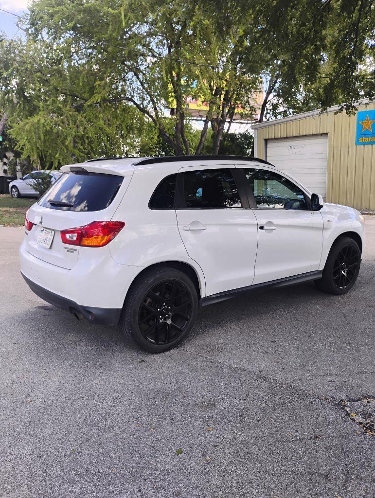 Mitsubishi Outlander Sport  2013