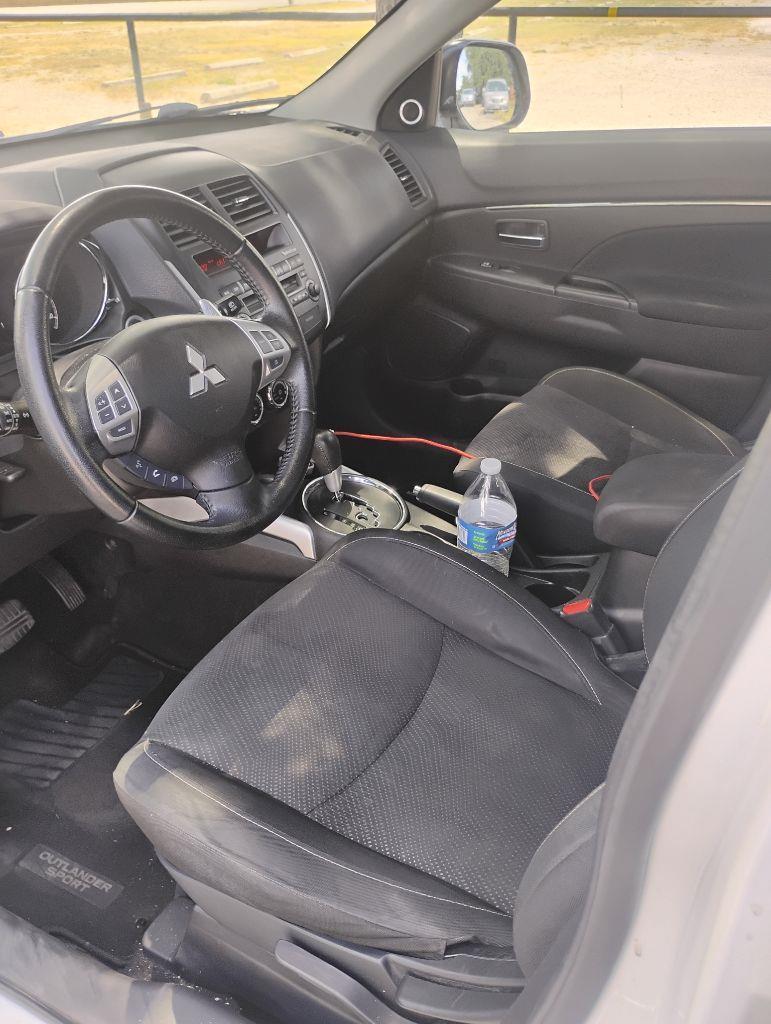 Mitsubishi Outlander Sport  2013