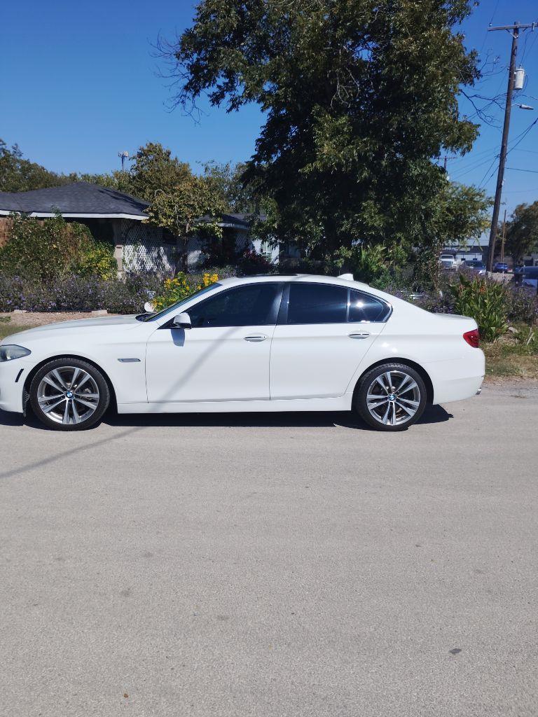 BMW 5-Series  2016